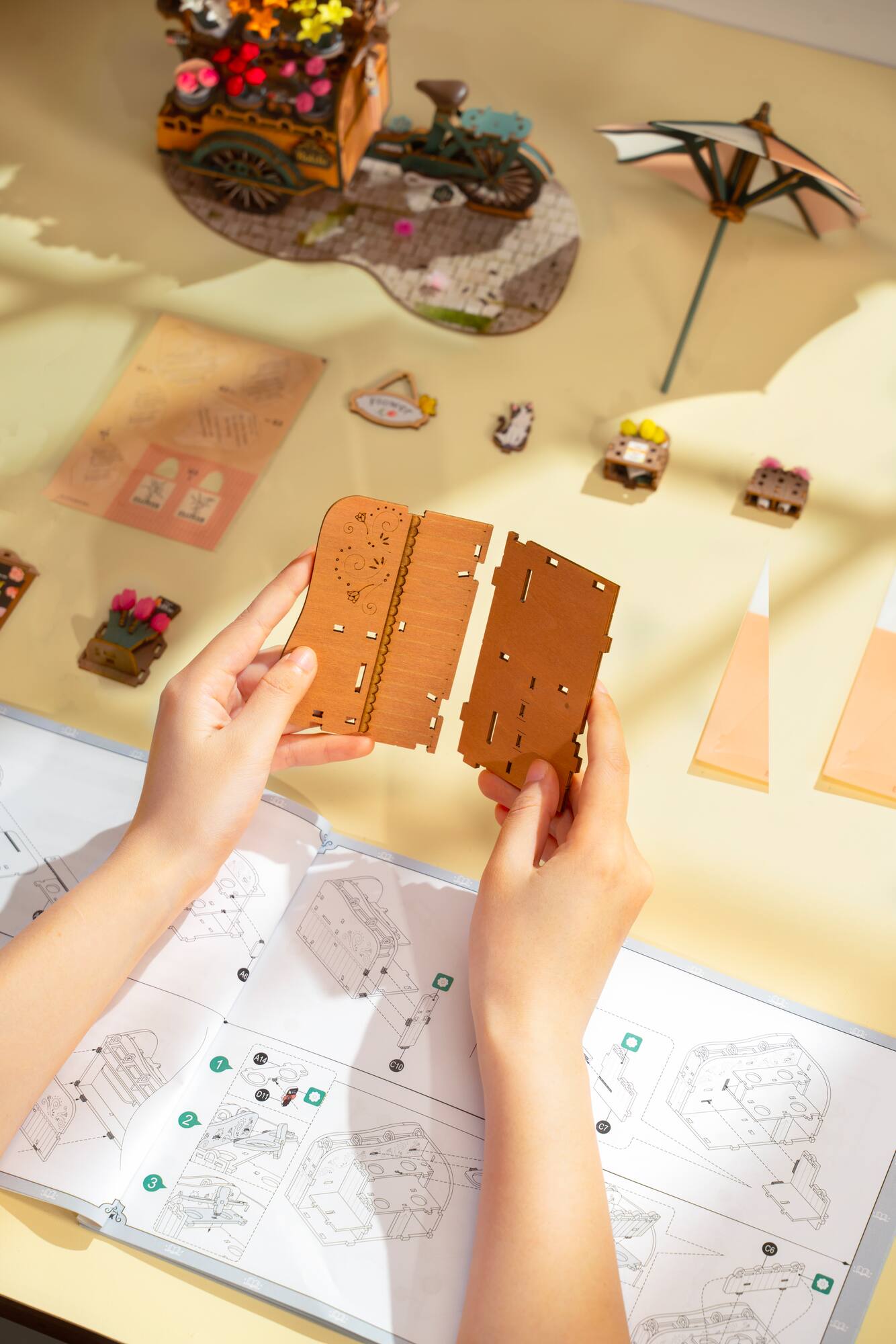 Rolife® Blossom Cart 3D Puzzle Creation Set